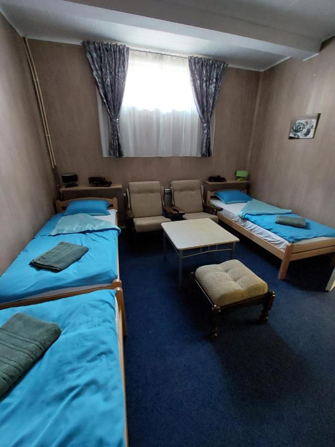 Hostel Suzzzy Novska Экстерьер фото