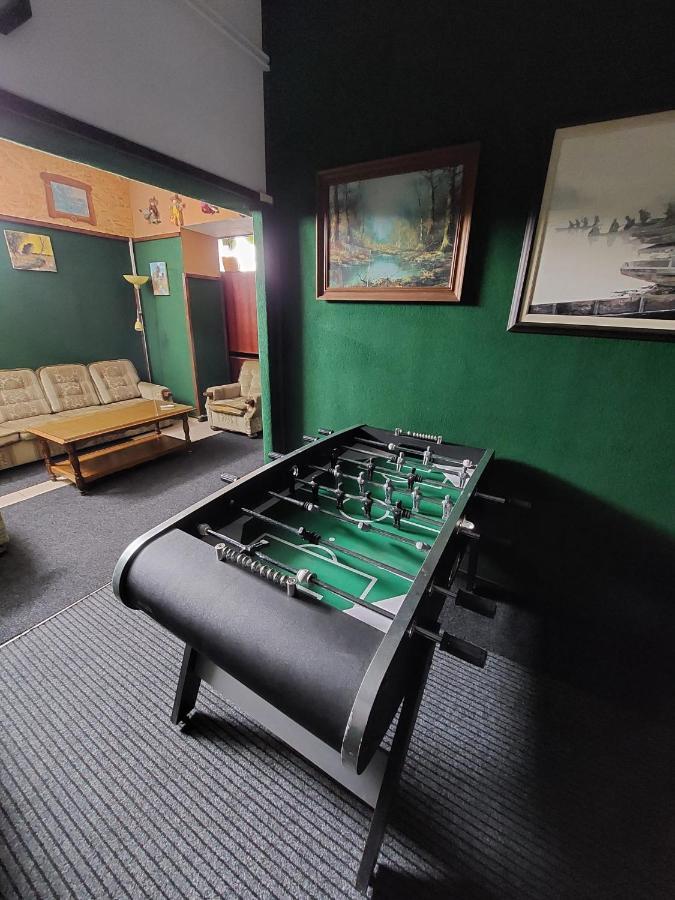 Hostel Suzzzy Novska Экстерьер фото
