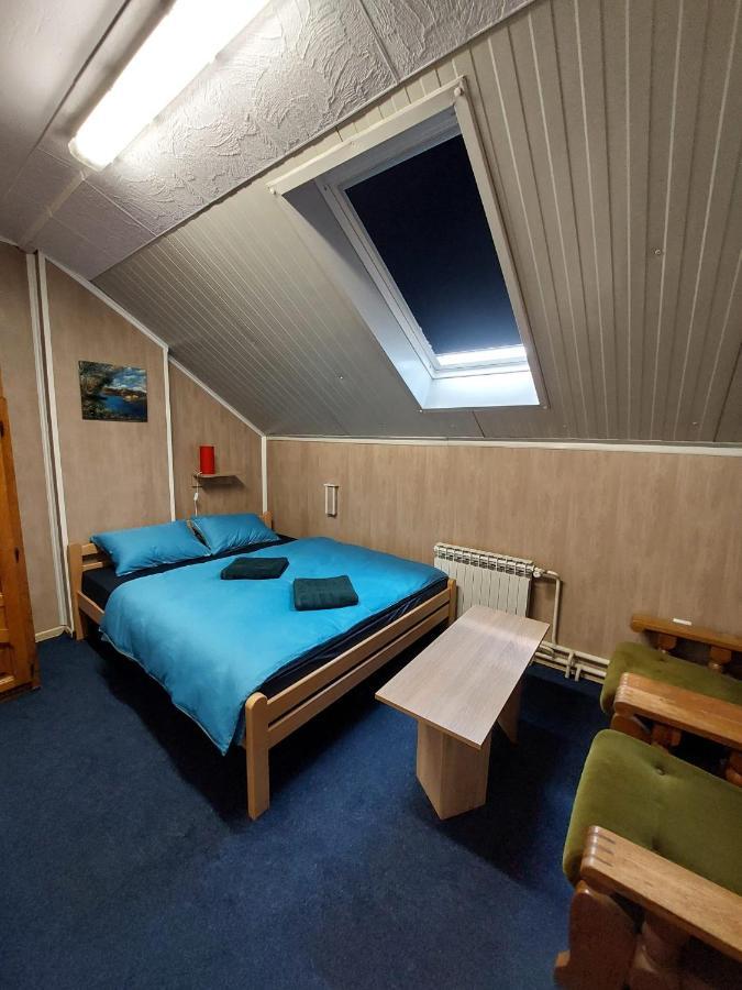 Hostel Suzzzy Novska Экстерьер фото