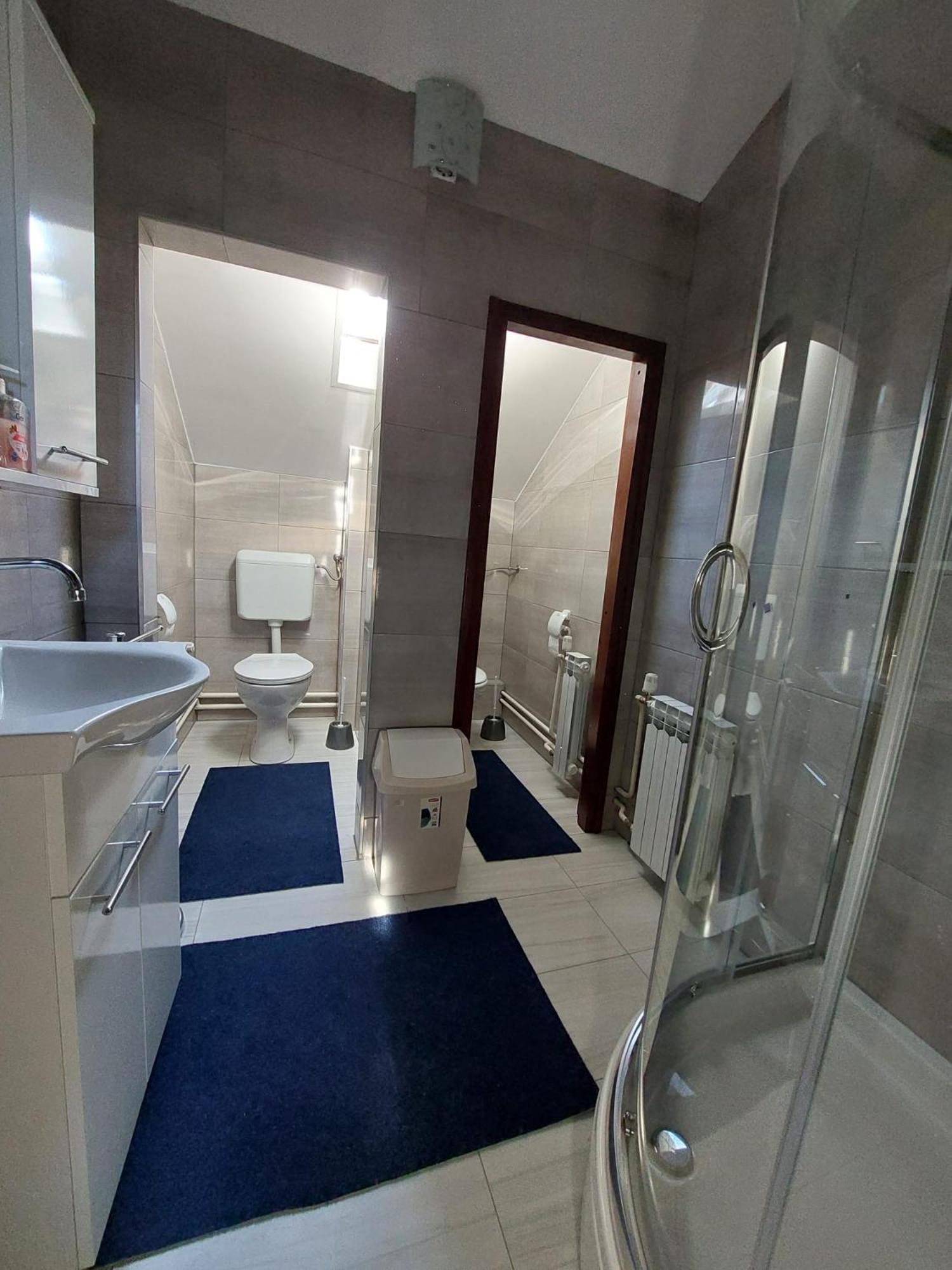 Hostel Suzzzy Novska Экстерьер фото