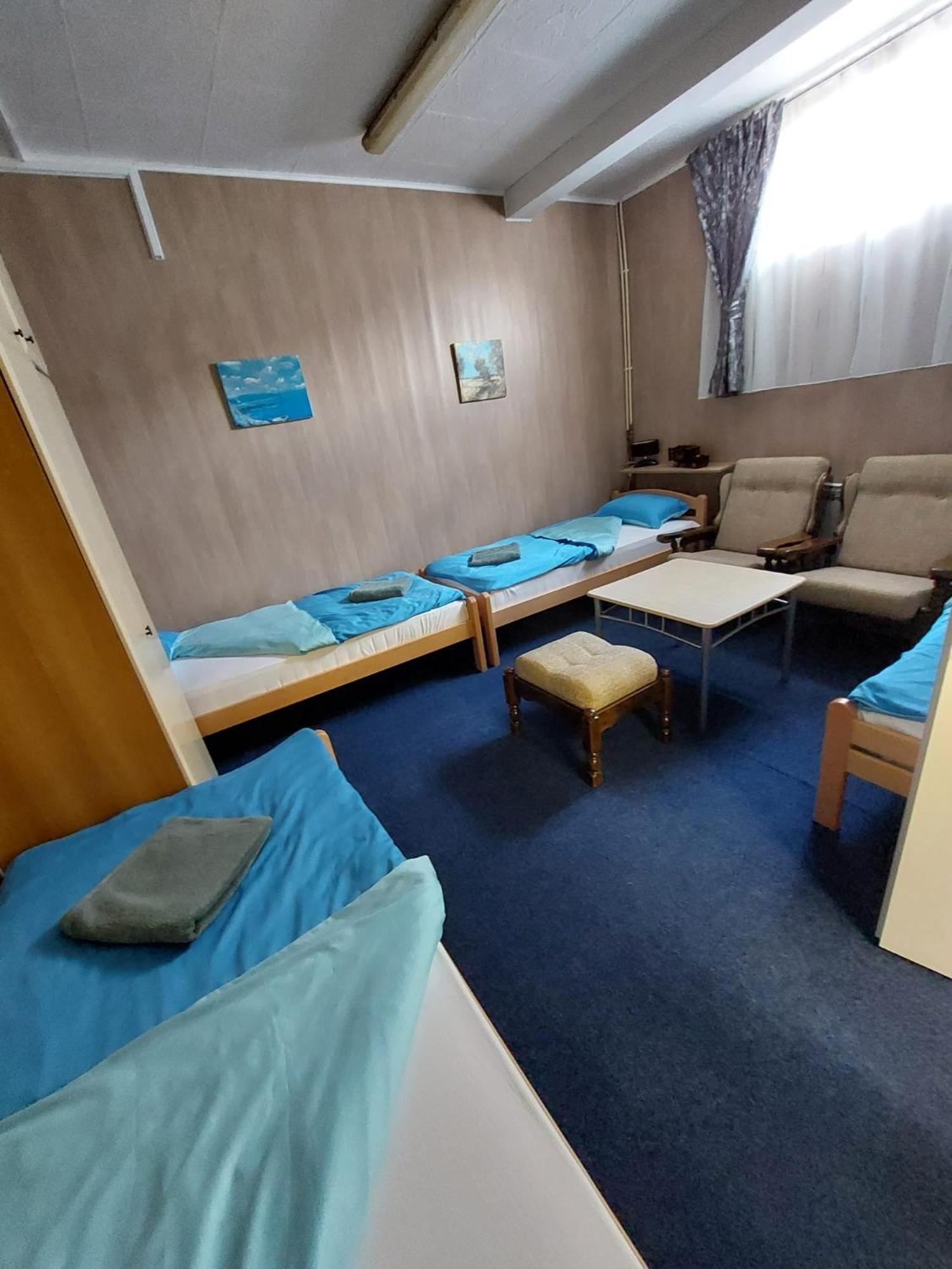 Hostel Suzzzy Novska Экстерьер фото