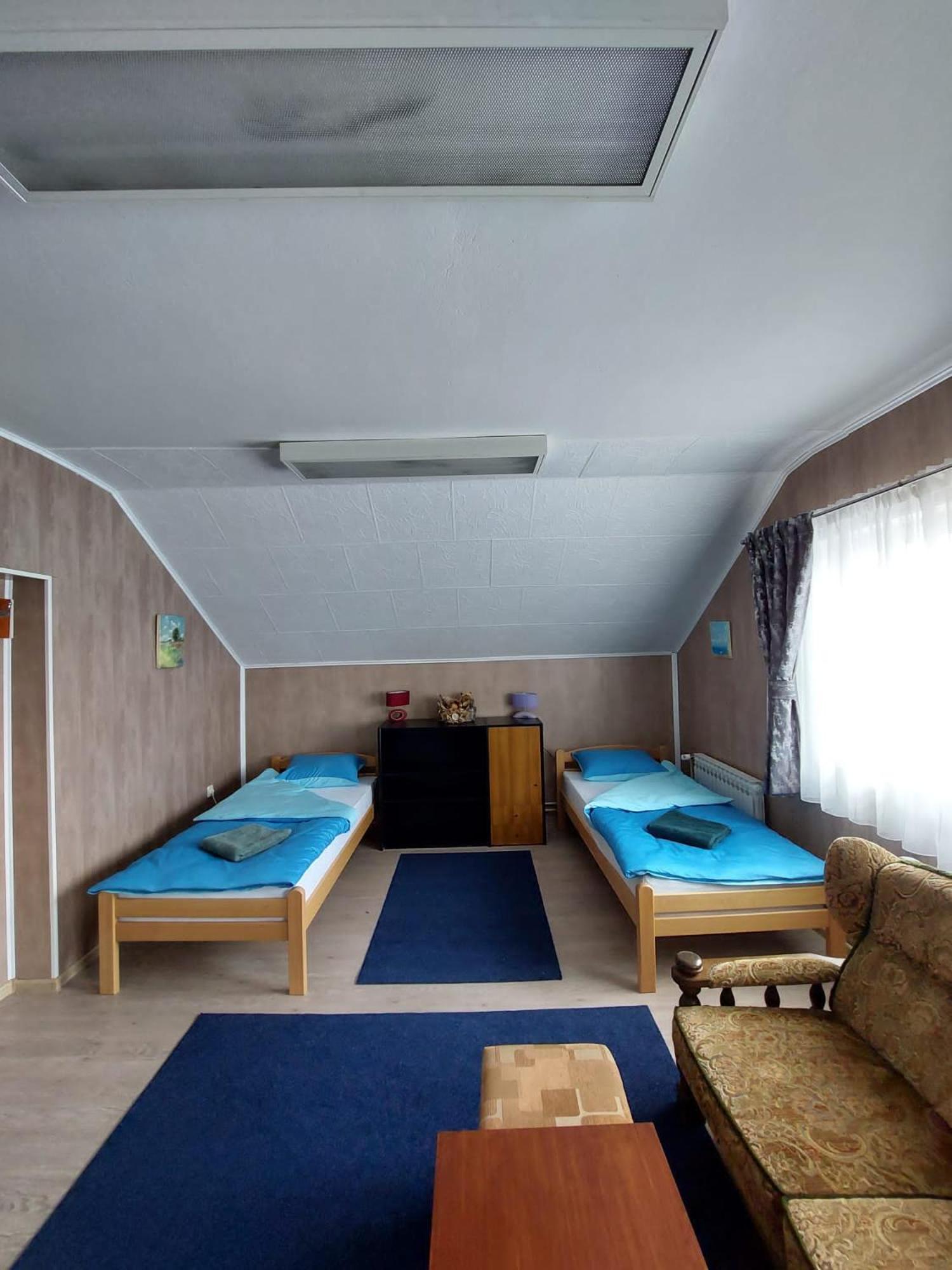 Hostel Suzzzy Novska Экстерьер фото