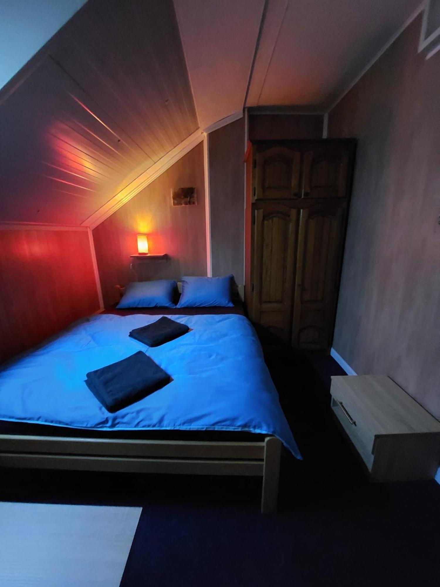 Hostel Suzzzy Novska Экстерьер фото